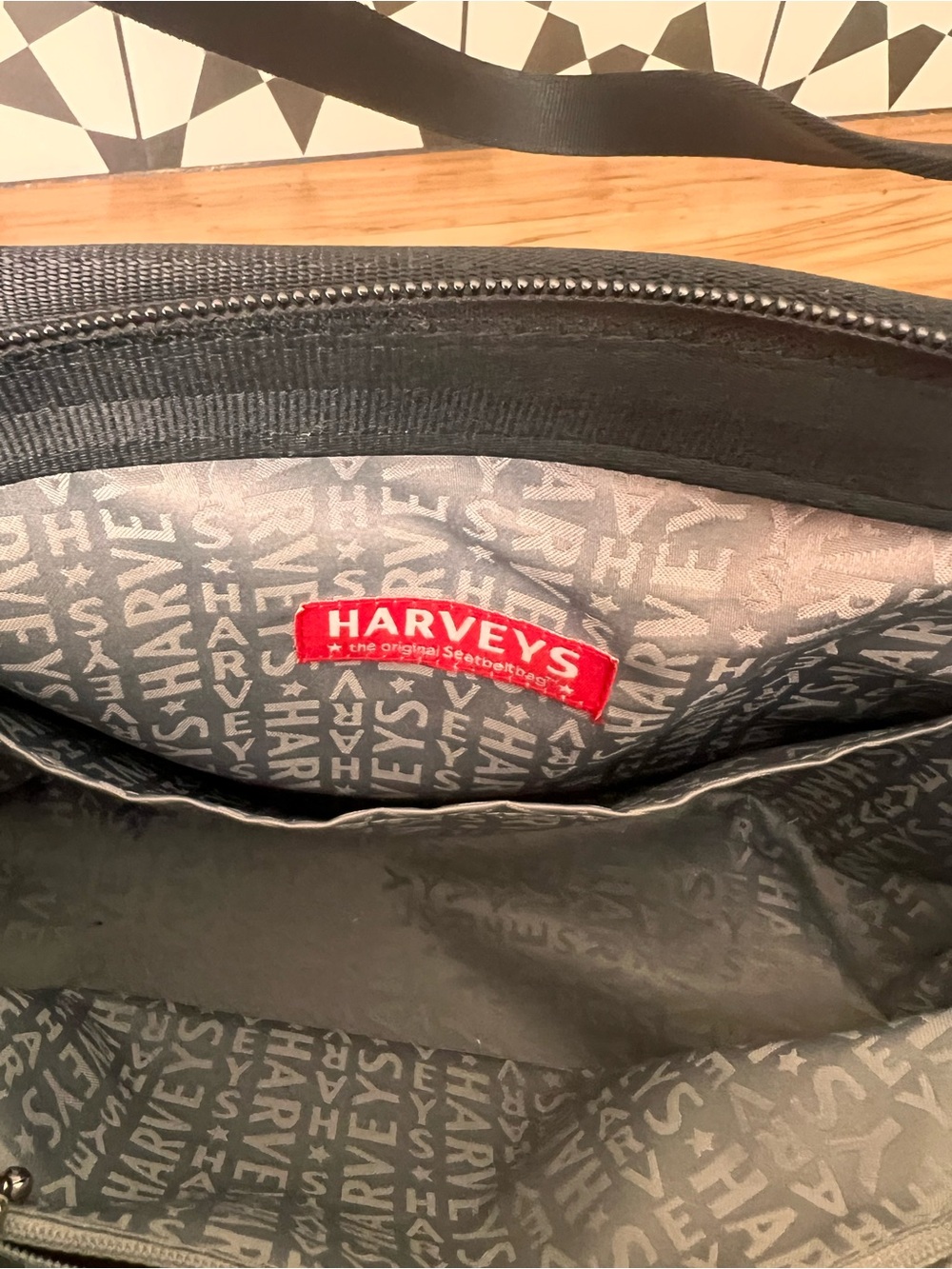 Harveys Original Seatbelt Bag Large Tote Black Woven Shoulder Bag Y2K Streetwear - Picture 8 of 10